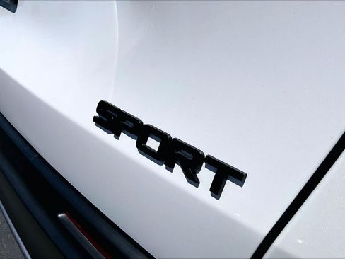Used 2024 Honda HR-V Sport image 9