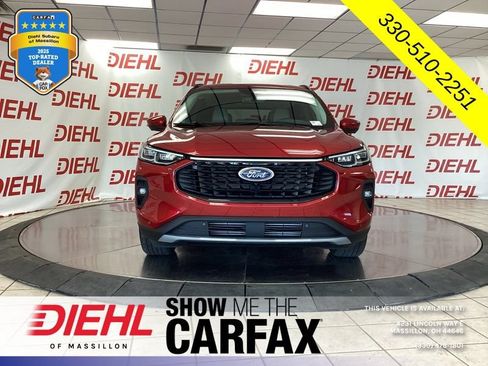 Used 2024 Ford Escape Platinum AWD/4WD image 3