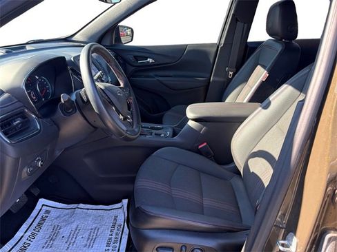 Used 2023 Chevrolet Equinox RS image 9