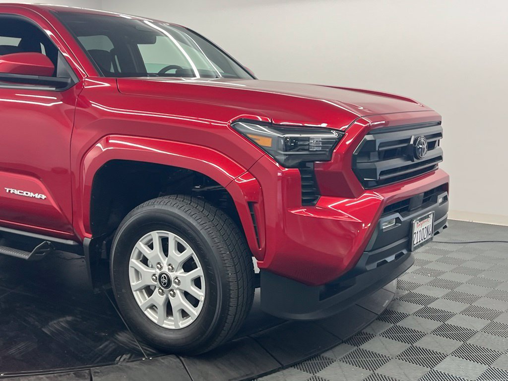 Used 2026 Toyota Tacoma SR5 AWD/4WD image 8