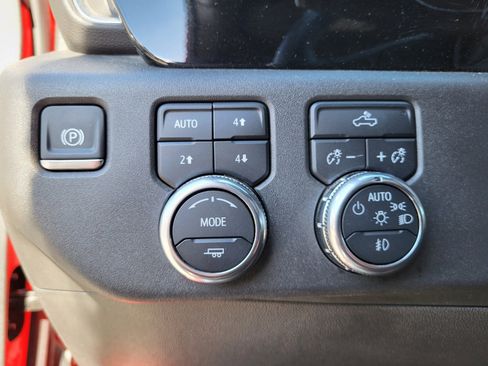 Used 2024 GMC Sierra 1500 Elevation w/ LPO, Elevation Black Package image 23