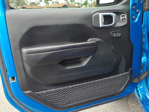 Used 2021 Jeep Wrangler Sport S image 17