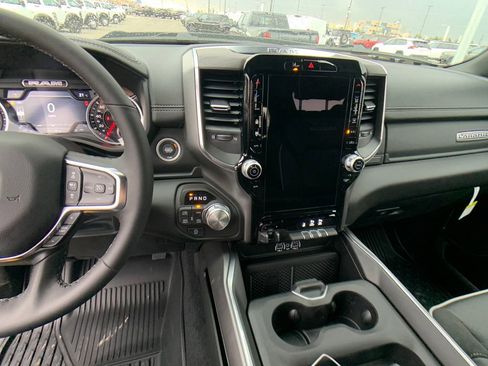 New 2026 RAM 1500 Laramie AWD/4WD image 17
