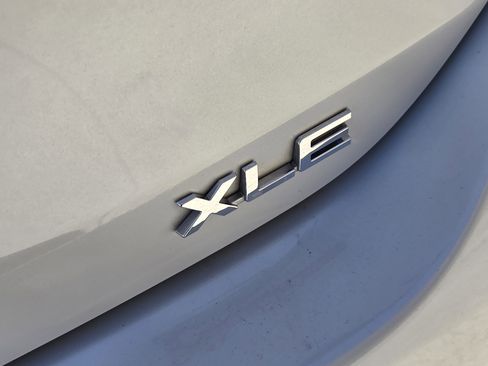 Used 2024 Toyota Highlander XLE image 21