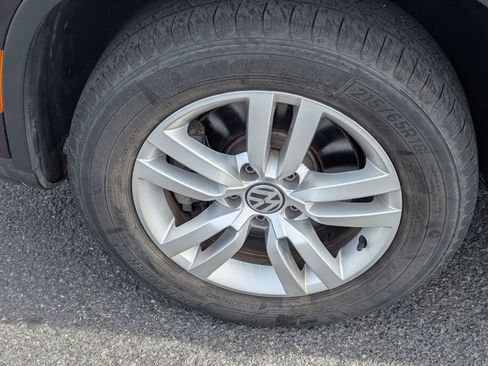 Used 2016 Volkswagen Tiguan S AWD/4WD image 13