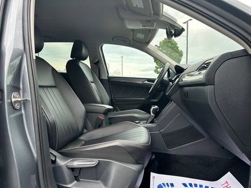 Certified 2024 Volkswagen Tiguan SE AWD/4WD image 20