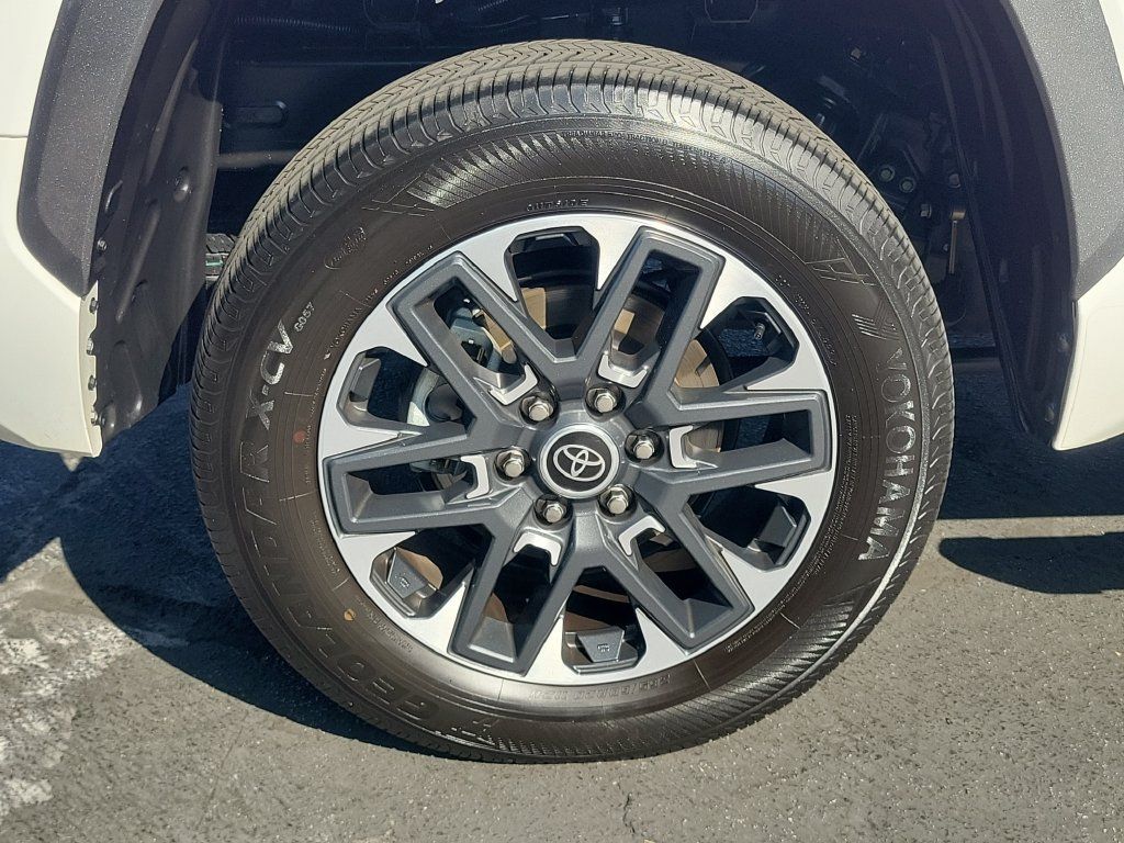 Used 2022 Toyota Tundra Limited RWD image 7