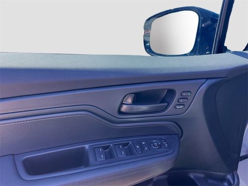 Used 2024 Honda Odyssey Sport image 9