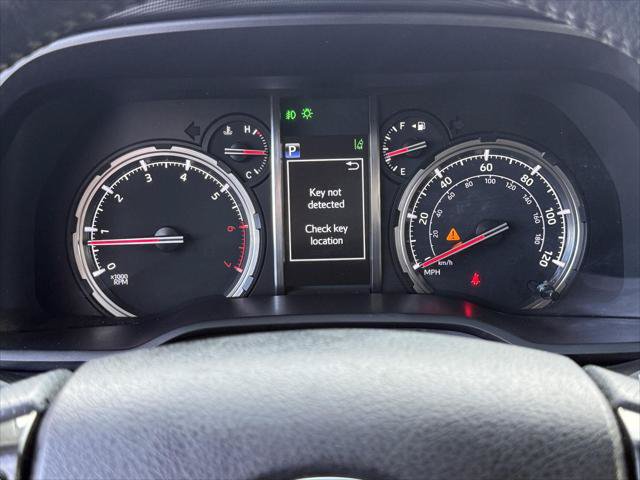 Certified 2020 Toyota 4Runner TRD Off-Road Premium AWD/4WD image 32