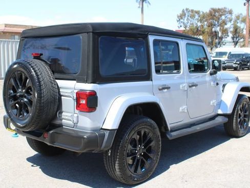 Used 2023 Jeep Wrangler Unlimited Sahara w/ Cold Weather Group AWD/4WD image 4