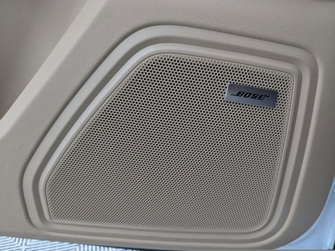 New 2026 Porsche Macan AWD/4WD image 13