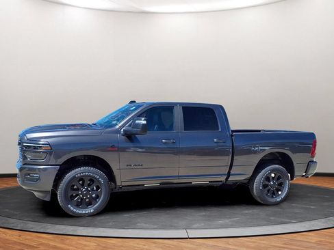 New 2026 RAM 2500 Laramie AWD/4WD image 11