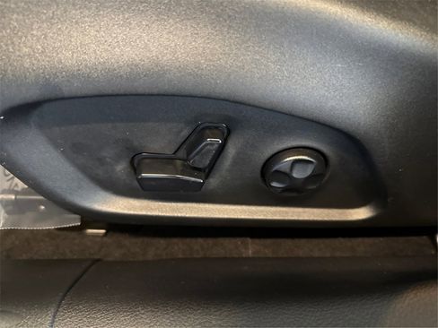 Used 2020 Jeep Compass Limited image 25