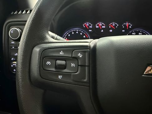 Used 2023 Chevrolet Silverado 1500 Custom image 17