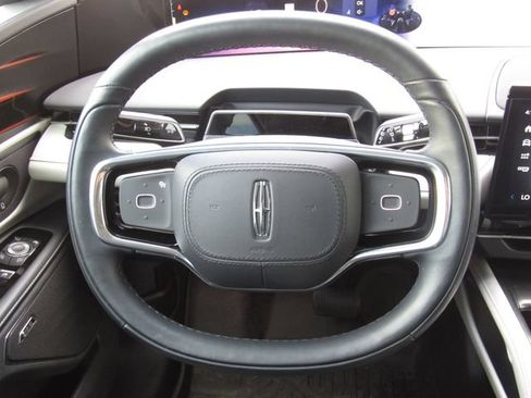 Used 2024 Lincoln Nautilus Reserve w/ Equipment Group 202A AWD/4WD image 26
