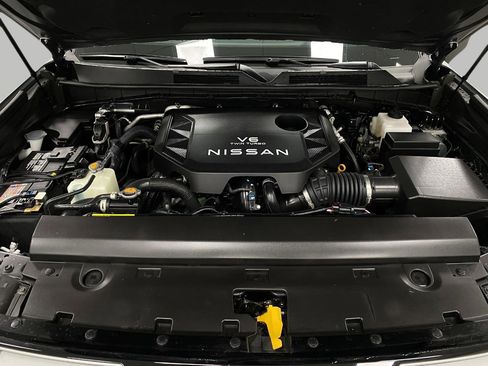 Used 2025 Nissan Armada PRO-4X AWD/4WD image 12