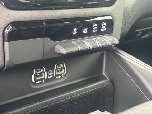 Used 2022 RAM 1500 Laramie w/ Sport Appearance Package image 23