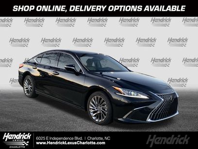Used 2025 Lexus ES 300h w/ Luxury Package