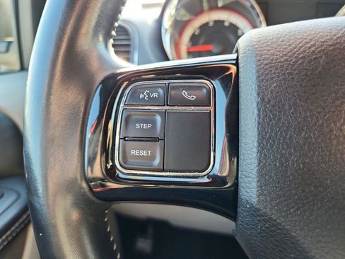 Used 2019 Dodge Grand Caravan SXT FWD image 30