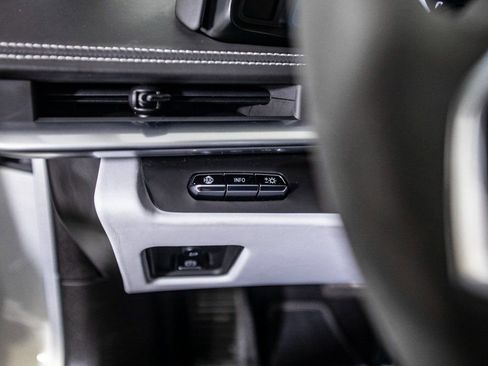 Used 2023 Chevrolet Corvette Stingray Premium Cpe w/ Battery Protection Package image 31