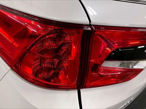 Used 2024 Honda Odyssey EX-L image 28