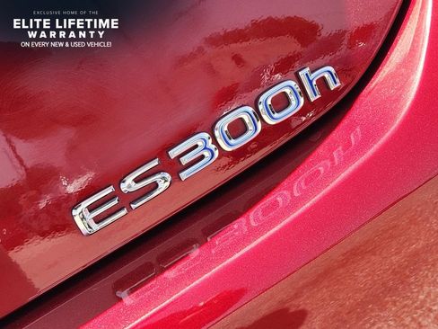 Used 2020 Lexus ES 300h w/ Premium Package FWD image 10