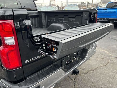 New 2026 Chevrolet Silverado 1500 LTZ w/ LTZ Premium Package AWD/4WD image 30