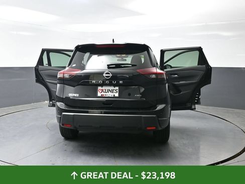 Used 2025 Nissan Rogue SV AWD/4WD image 60