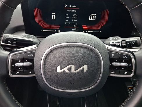 Used 2024 Kia Sorento S image 24