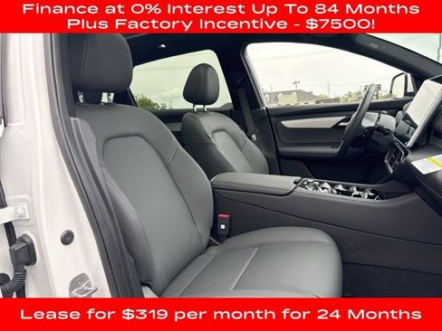 New 2025 VinFast VF 8 Plus image 28