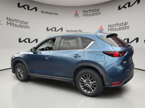 Used 2017 MAZDA CX-5 Touring w/ Preferred Equipment Package AWD/4WD image 3