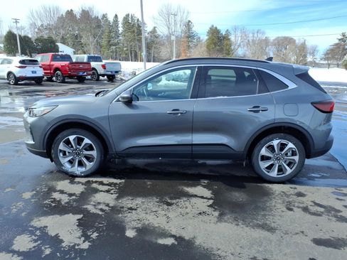 Used 2025 Ford Escape Platinum image 2