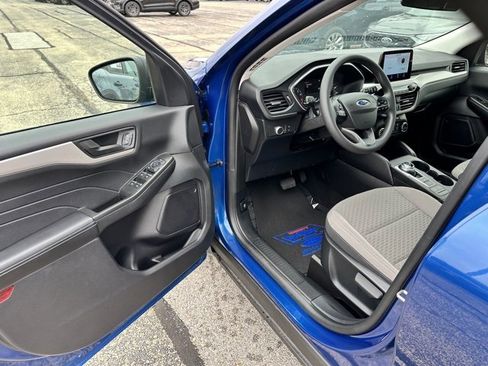 Used 2022 Ford Escape SE image 10