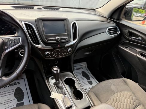 Used 2018 Chevrolet Equinox LT AWD/4WD image 15