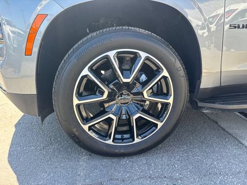 Used 2026 Chevrolet Suburban RST RWD image 21