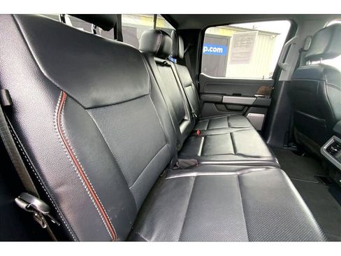 Used 2024 Ford F350 Lariat image 27