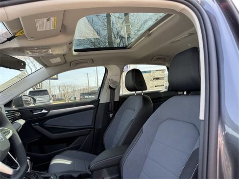 New 2026 Volkswagen Jetta SE image 21