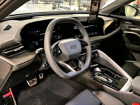 New 2025 Audi SQ5 Premium Plus image 8