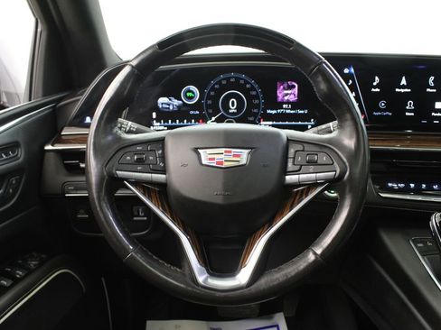 Used 2022 Cadillac Escalade Premium Luxury image 25