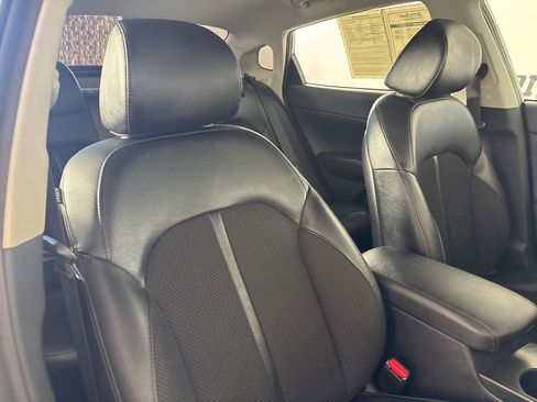 Used 2020 Kia Optima S image 27