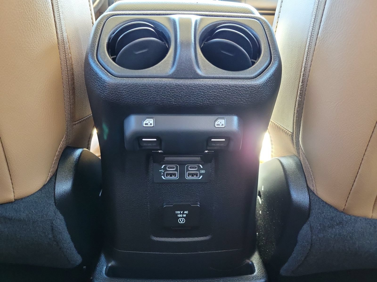 Used 2020 Jeep Wrangler Unlimited Sahara AWD/4WD image 11