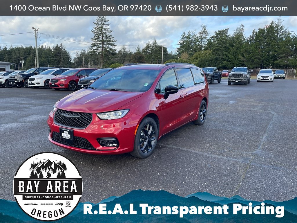 New 2026 Chrysler Pacifica Select w/ S Appearance Package FWD image 1