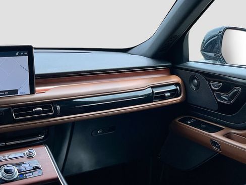Used 2023 Lincoln Aviator Reserve w/ Equipment Group 201A AWD/4WD image 25