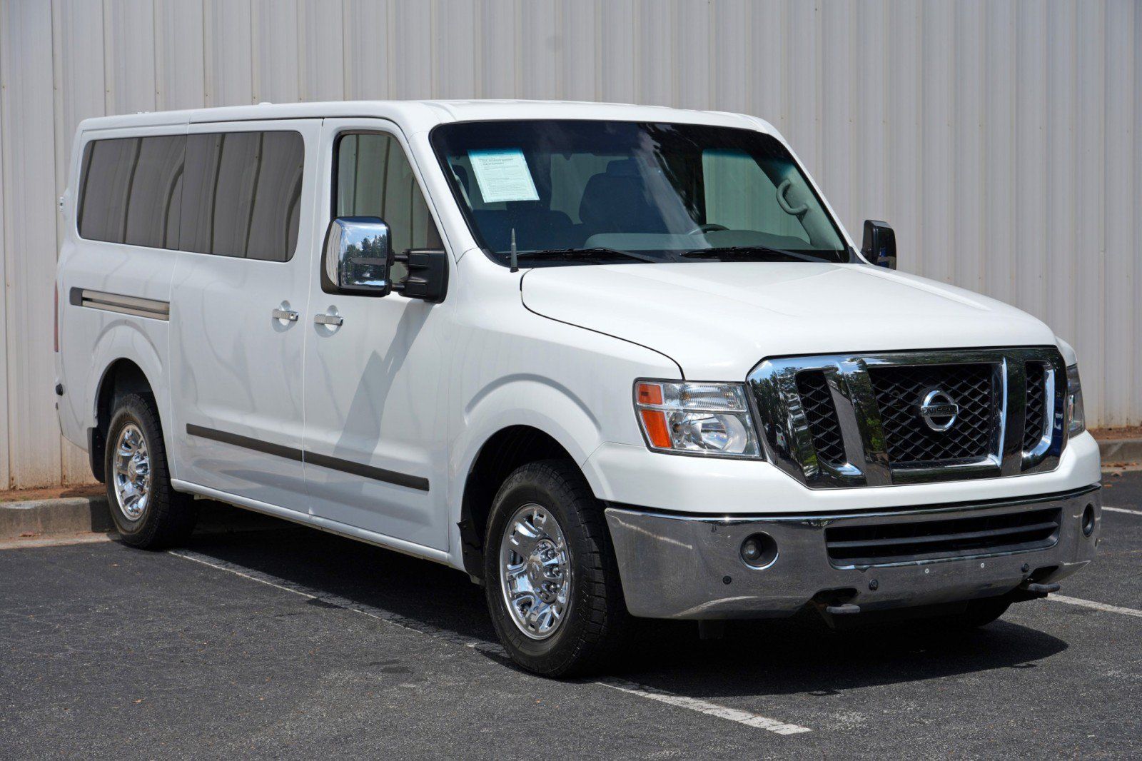 Used 2018 Nissan NV 3500 SL RWD image 45
