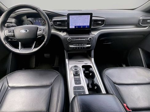 Used 2020 Ford Explorer XLT w/ Equipment Group 202A image 14