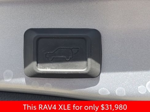 Used 2025 Toyota RAV4 XLE w/ Convenience Package image 19