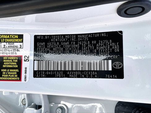 Used 2025 Toyota Camry SE FWD image 16