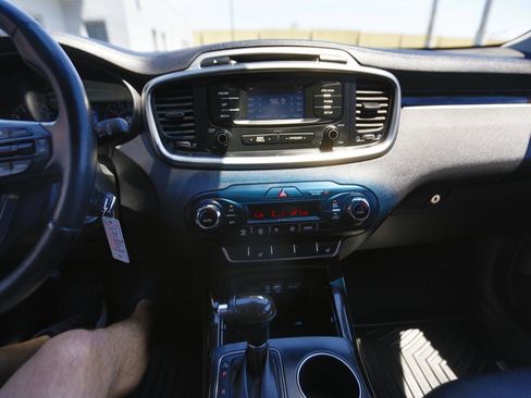 Used 2016 Kia Sorento EX AWD/4WD image 8