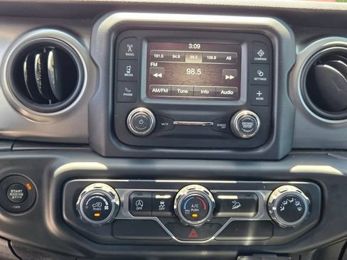 Used 2018 Jeep Wrangler Unlimited Sport AWD/4WD image 19