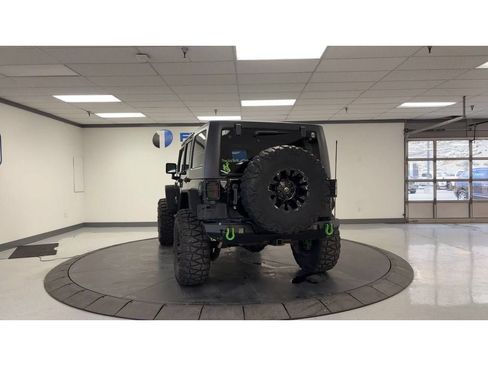 Used 2012 Jeep Wrangler Unlimited Rubicon AWD/4WD image 7